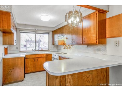 2070 Terresa Ave, Eugene, OR 97408 - photo 6