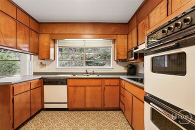 1405 Bellview Dr, Savannah, GA 31406 - photo 4