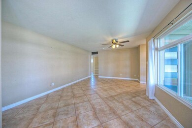 5716N11thWay004