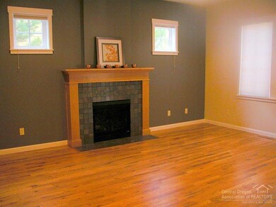 1378 NW Mt Washington Dr, Bend, OR 97701 - photo 5