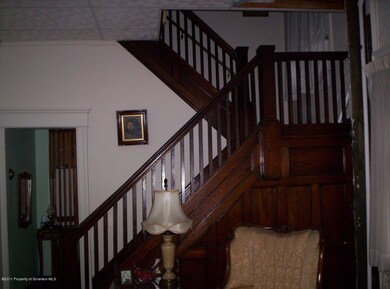 220 Chestnut St, Dunmore, PA 18512 - photo 2