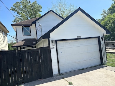 6630 Tuskegee St, Houston, TX 77091 - photo 2