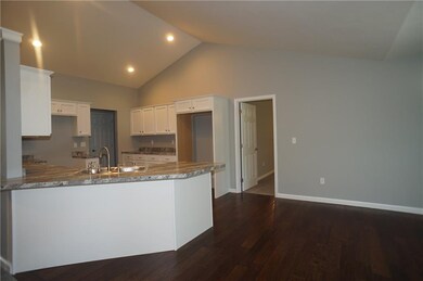 334 Woodside Ct, Batesville, IN 47006 - photo 4