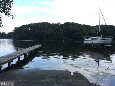 1204 Meadow View Rd, Pasadena, MD 21122 - photo 4