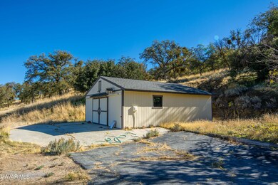27961 Preakness Dr, Tehachapi, CA 93561 - photo 2