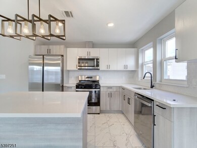 32 N 14th St unit 2, East Orange, NJ 07017 - photo 2