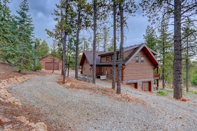 0D0B303B-C6E8-4353-B933-DFAE9DE8E593