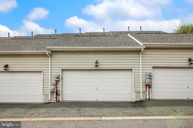 23004 Winged Elm Dr, Clarksburg, MD 20871 - photo 3