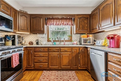 208 E Monroe St, Pandora, OH 45877 - photo 3