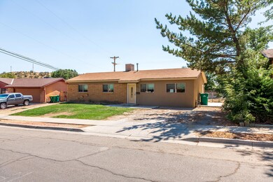 3907 Holiday Dr, Farmington, NM 87402 - photo 2