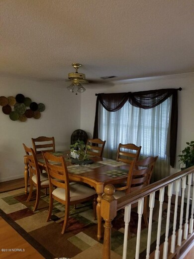 900 E Wilmington St, Burgaw, NC 28425 - photo 3