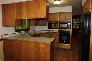 125 Bradbury Hill Rd, Minot, ME 04258 - photo 2