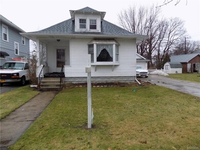 Front View (Roof is 4 years old)