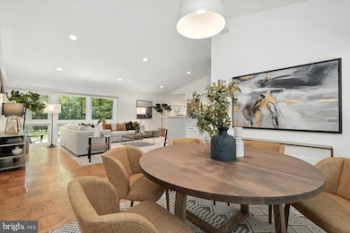 8216 Fenway Rd, Bethesda, MD 20817 - photo 6