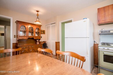 9605 Sue Helen Dr-14