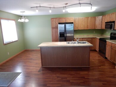 2519 11th Ave S unit 3, Grand Forks, ND 58201 - photo 3