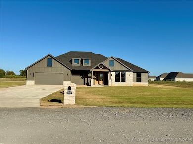 Concrete driveway & custom brick mailbox