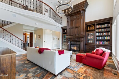 Living room 3
