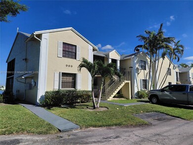 999 Hamilton Dr unit 999D, Homestead, FL 33034 - photo 3