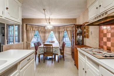 645 Oak Dr, Hurst, TX 76053 - photo 7