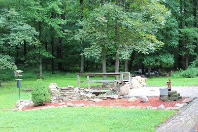 655 Abel Colony Rd, Wind Gap, PA 18091 - photo 3