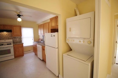 505 36th St unit Upper, West Palm Beach, FL 33407 - photo 2