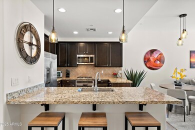 Breakfast bar/kitchen island