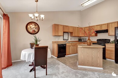 15_DiningKitchen