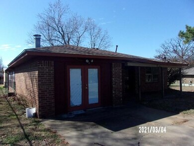 1036 Thatcher St, Denison, TX 75020 - photo 2