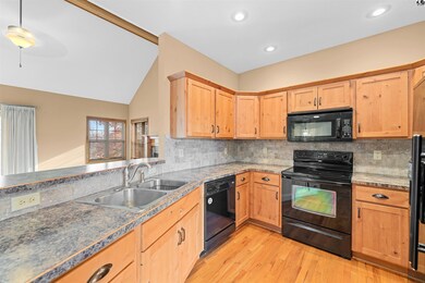 1869 Overlook Dr, Salina, KS 67401 - photo 6