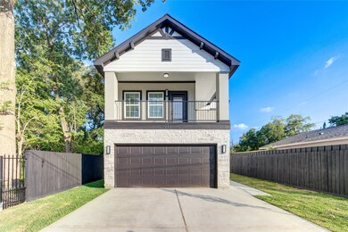 1037 North Ln, Houston, TX 77088 - photo 2