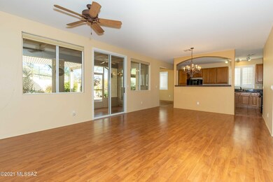 2480 W Tom Watson Dr-6