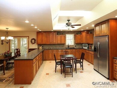 163 Mulberry Hill Dr, Hendersonville, NC 28792 - photo 5