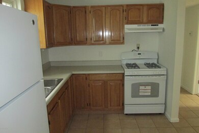 6721 Zircon Dr, Jacksonville, FL 32210 - photo 6