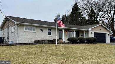 482 Lyman Ave, Womelsdorf, PA 19567 - photo 5