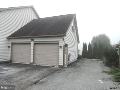 68 Poplar Springs Blvd, Stewartstown, PA 17363 - photo 2