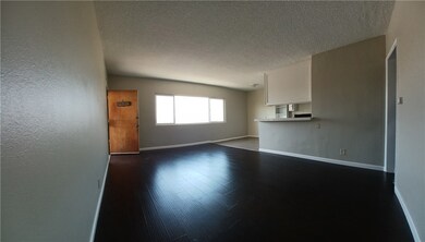 4647 W 17th St unit 6, Los Angeles, CA 90019 - photo 2