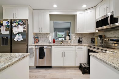 2199 Nolan Dr, Largo, FL 33770 - photo 2