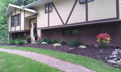 203 Wilson Dr, Roaring Brook Township, PA 18444 - photo 3