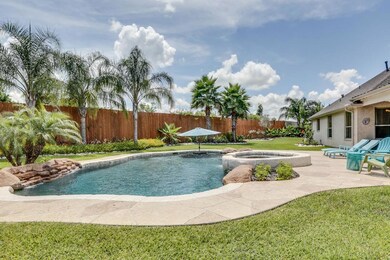 2220 Lakeway Dr, Friendswood, TX 77546 - photo 4