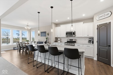 976 Pond View Dr, Greenfield, IN 46140 - photo 6