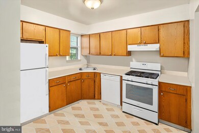 92 Wyndham Place, Trenton, NJ 08691 - photo 7