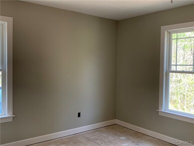 1002 Eubanks Rd, Dunnsville, VA 22454 - photo 6