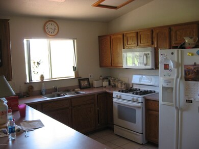 4390 E Valley View - Kitchen