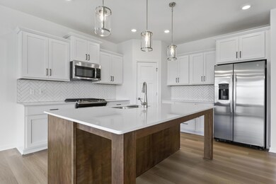 8204 Haywood Dr, Lino Lakes, MN 55014 - photo 5