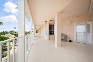 2205 N Southwinds Blvd unit 308, Vero Beach, FL 32963 - photo 3