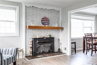 338 Marine Dr, Dunnsville, VA 22454 - photo 6