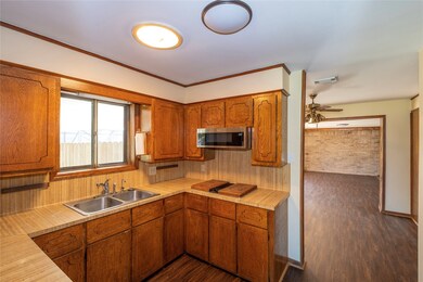 201 Red River Rd, Bay City, TX 77414 - photo 6