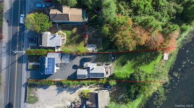 725 W Main St, Riverhead, NY 11901 - photo 7