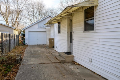 809 Fairmont Ave, Madison, WI 53714 - photo 3